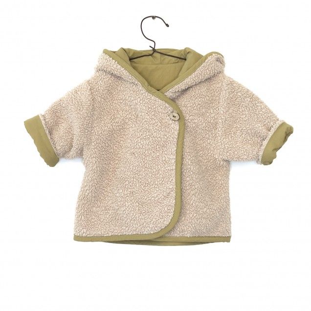 سترة مقاومة للماء مع بطانة من الفرو