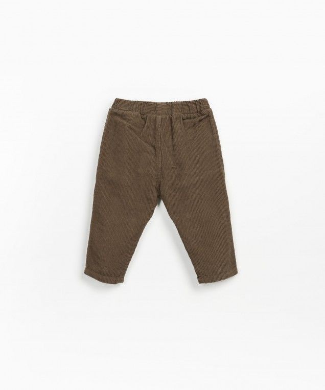 Corduroy trousers with pockets