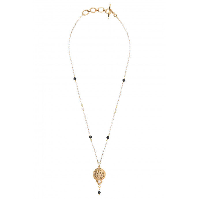 Sophisticated freshwater pearl and onyx pendant necklace I white